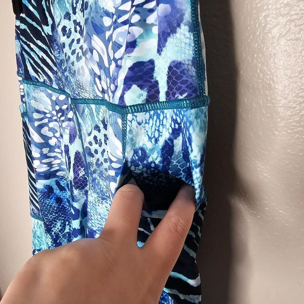 Constantly Varied Gear XS Wild Thing Blue Animal Print Leggings Pockets - Picture 4 of 10